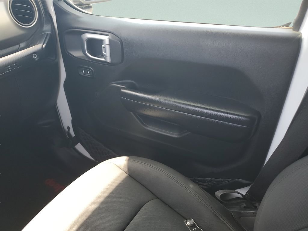 Used 2020 White Jeep Unlimited Sport S image 12