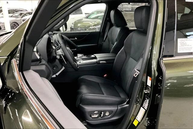 New 2026 Nori Green Pearl Lexus Luxury image 9