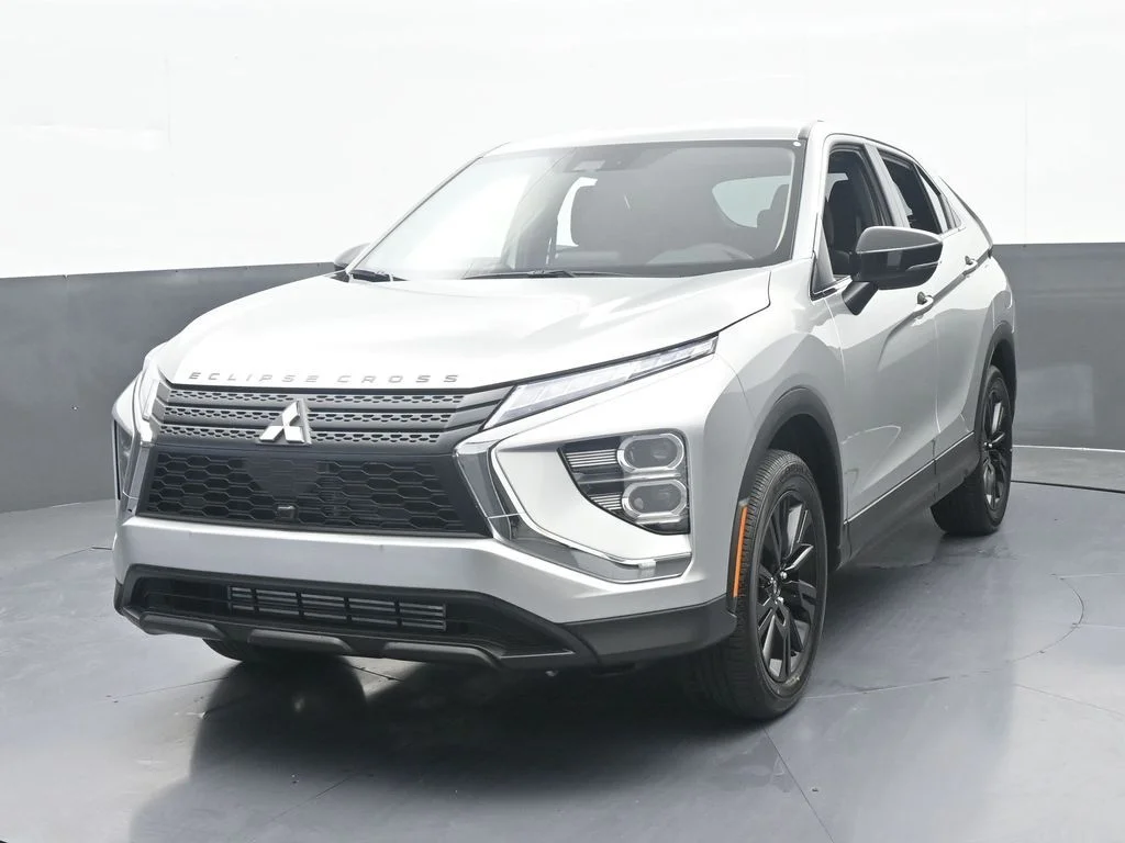 New 2026 Silver Mitsubishi LE 1.5T S-AWC image 5