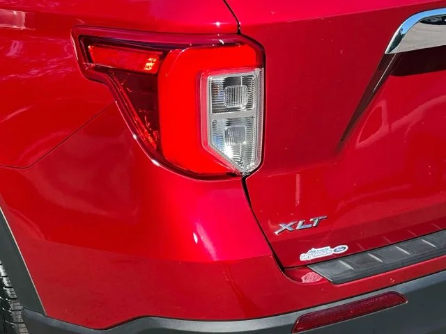 Used 2023 Red Ford XLT image 10