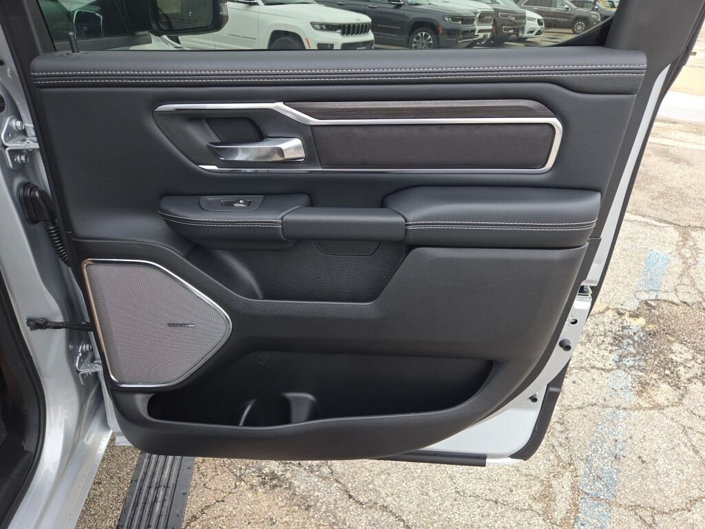 New 2026 Silver Zynith Exterior Paint RAM Laramie image 10