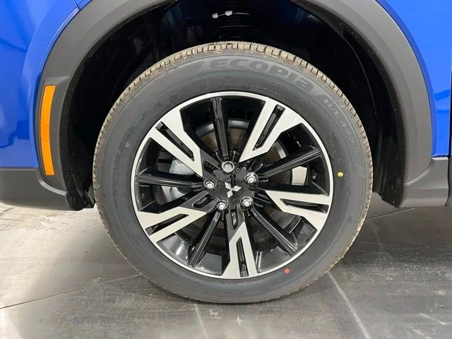 New 2026 Lightning Blue Metallic Mitsubishi SE S-AWC image 20