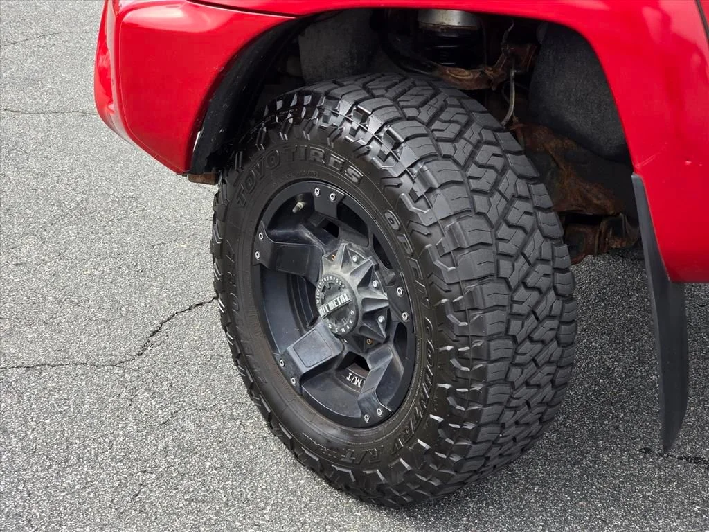 Used 2015 Red Toyota Base image 27
