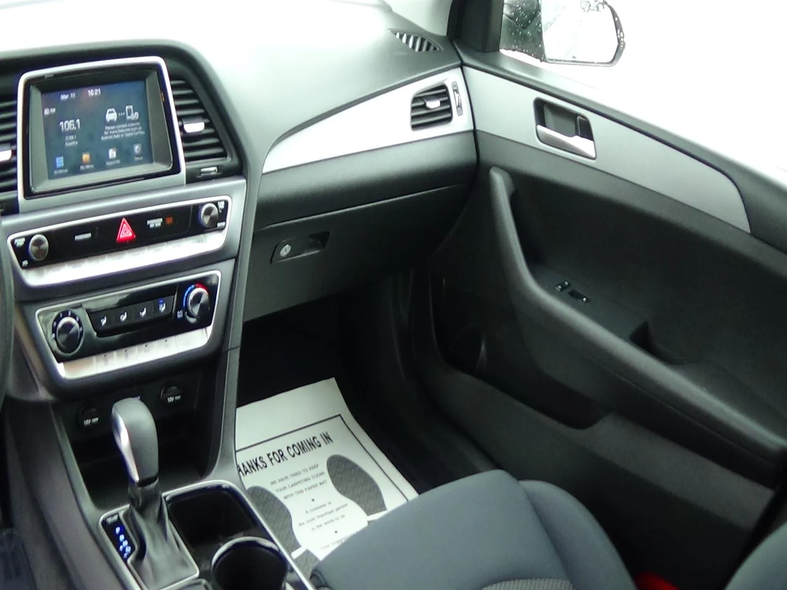 Used 2018 Machine Gray (2c) Hyundai Eco image 14