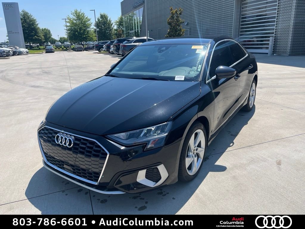 Used 2022  Audi 40 Premium image 2