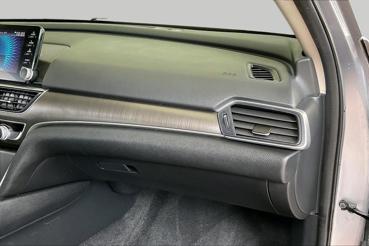 Used 2021 Lunar Silver Metallic Honda LX image 16