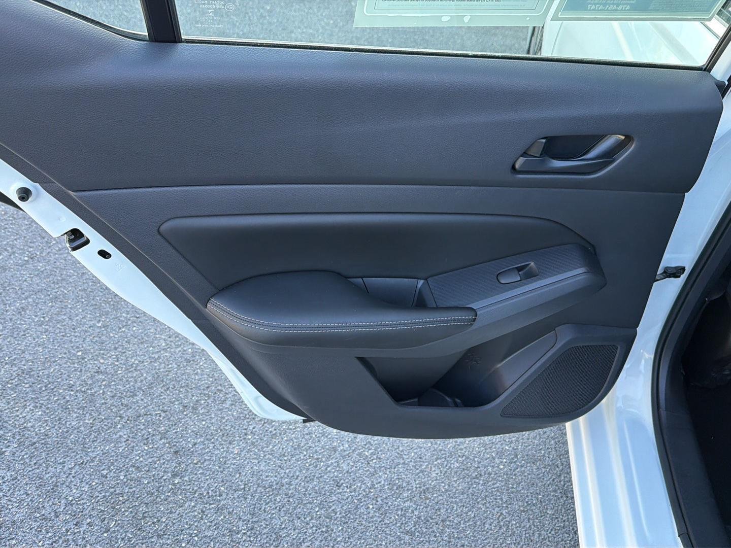 Used 2025 Glacier White Nissan SV image 17