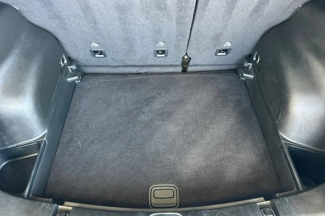 Used 2025 White Jeep Limited image 17