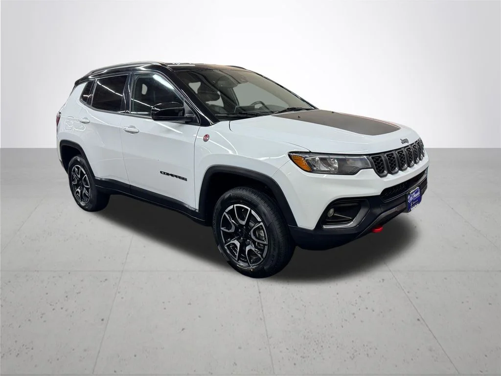 Used 2024 White Jeep Trailhawk image 9