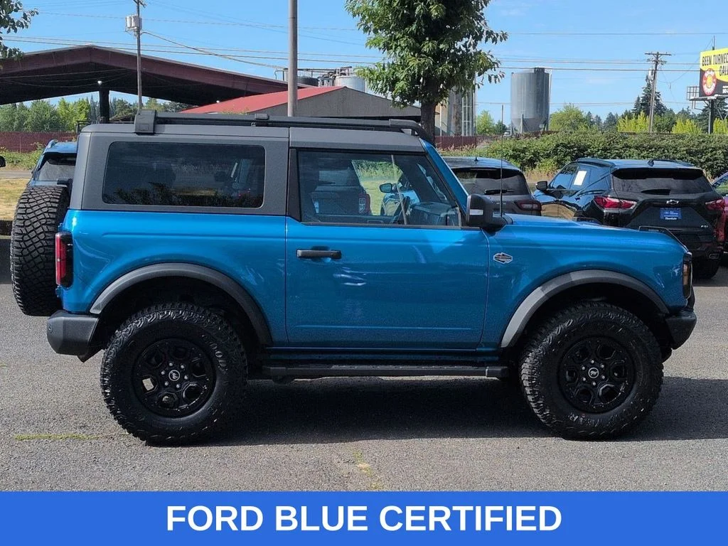 Used 2023 Velocity Blue Metallic Ford Wildtrak image 6