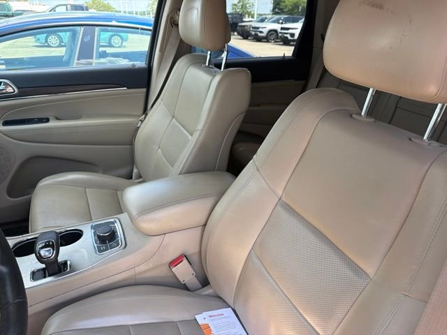 Used 2015 Red Jeep Limited image 15