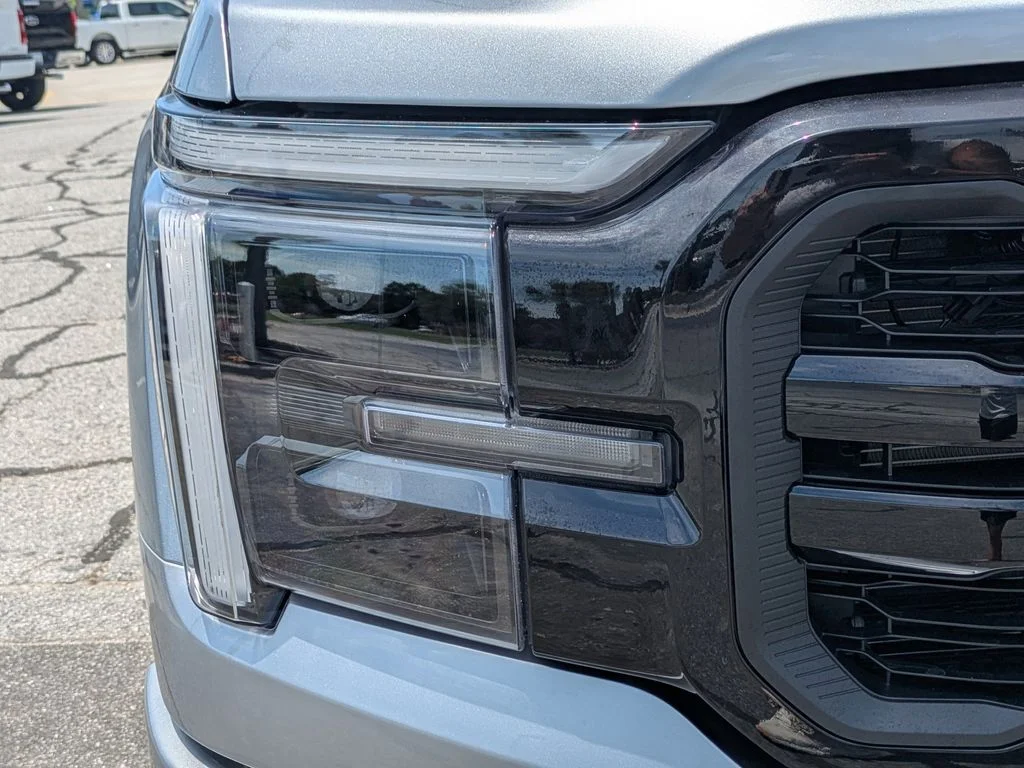 New 2026 Iconic Silver Metallic Ford Lariat image 10
