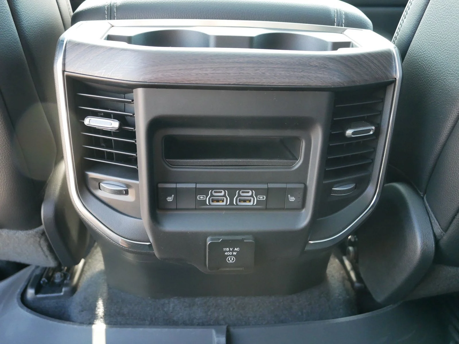 2026 RAM 1500 Laramie - Photo 17