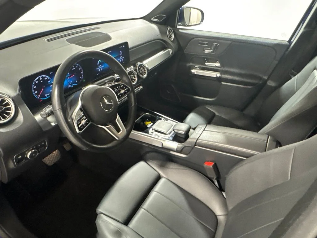 Used 2023 Galaxy Blue Metallic Mercedes-Benz GLB 250 image 18