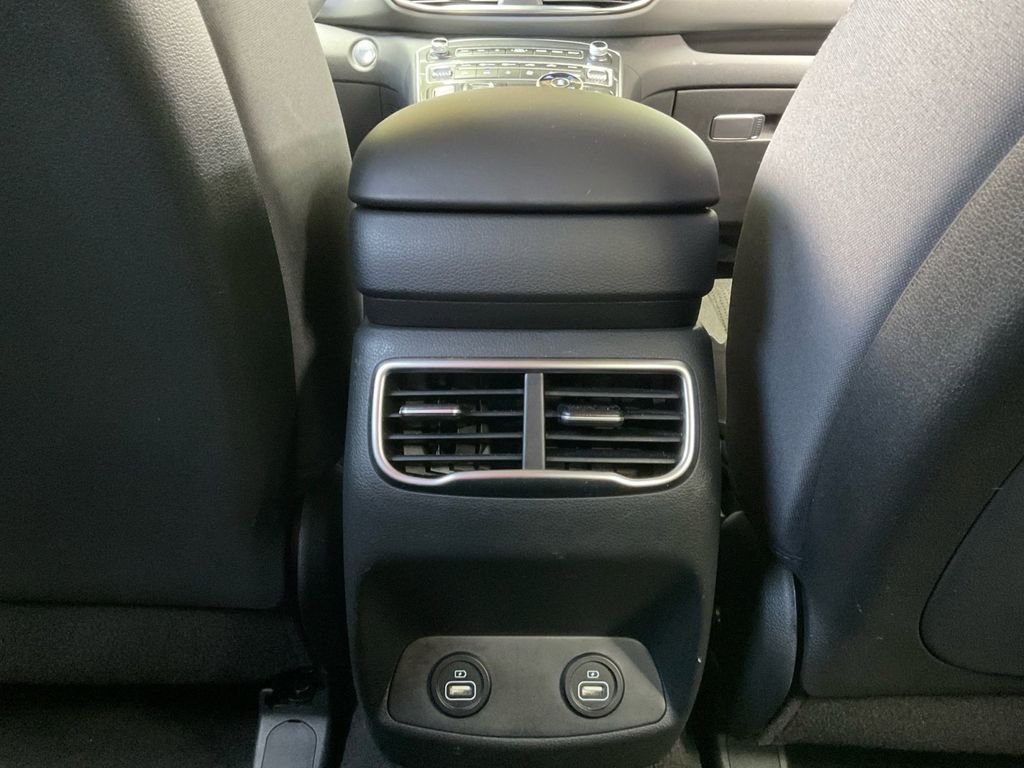 Used 2023 Silver Hyundai SEL image 24