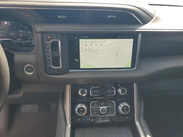Used 2022 WHITE FROST TRICOAT GMC Denali image 22