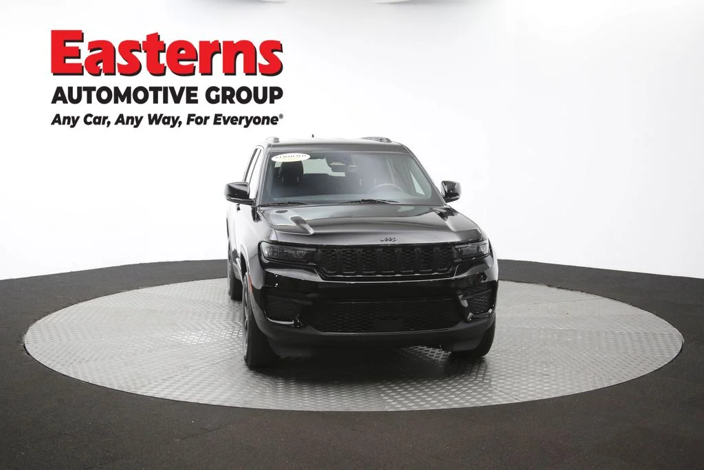 Used 2025 Black Jeep Altitude image 52