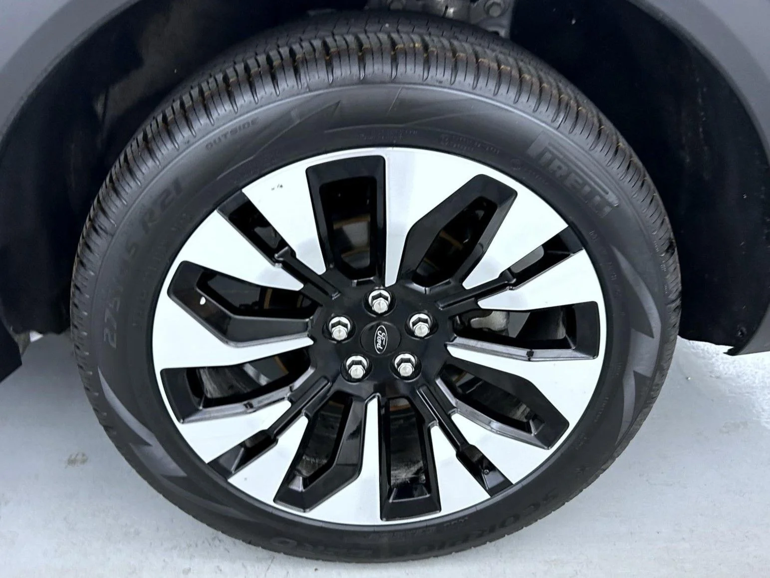 Used 2025 White Ford Platinum image 25