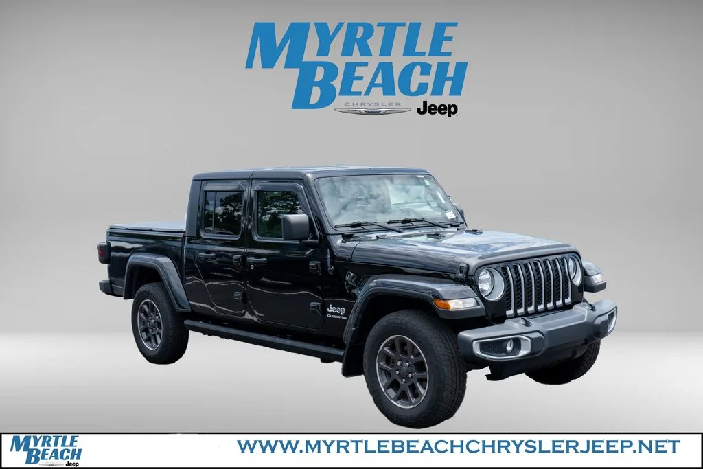 Used 2021 Black Clearcoat Jeep Overland image 8