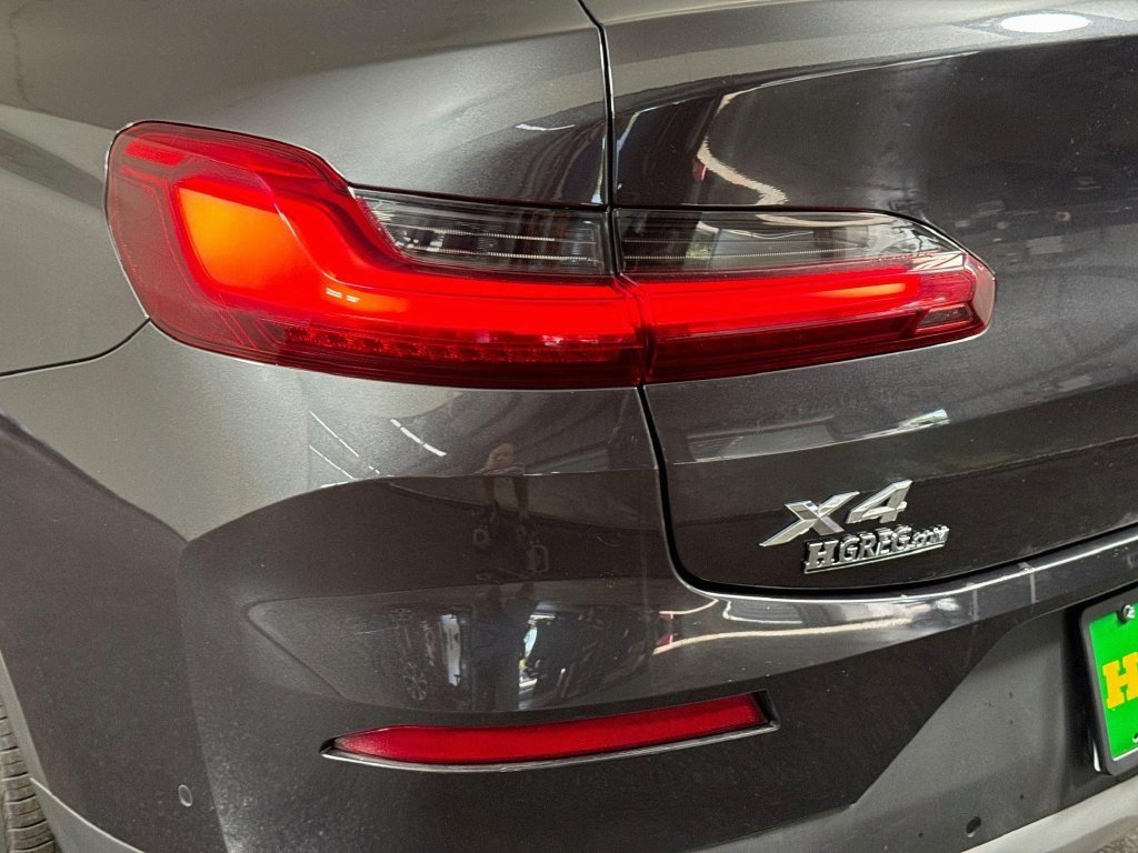 Used 2022 Dark Graphite Metallic BMW xDrive30i image 32