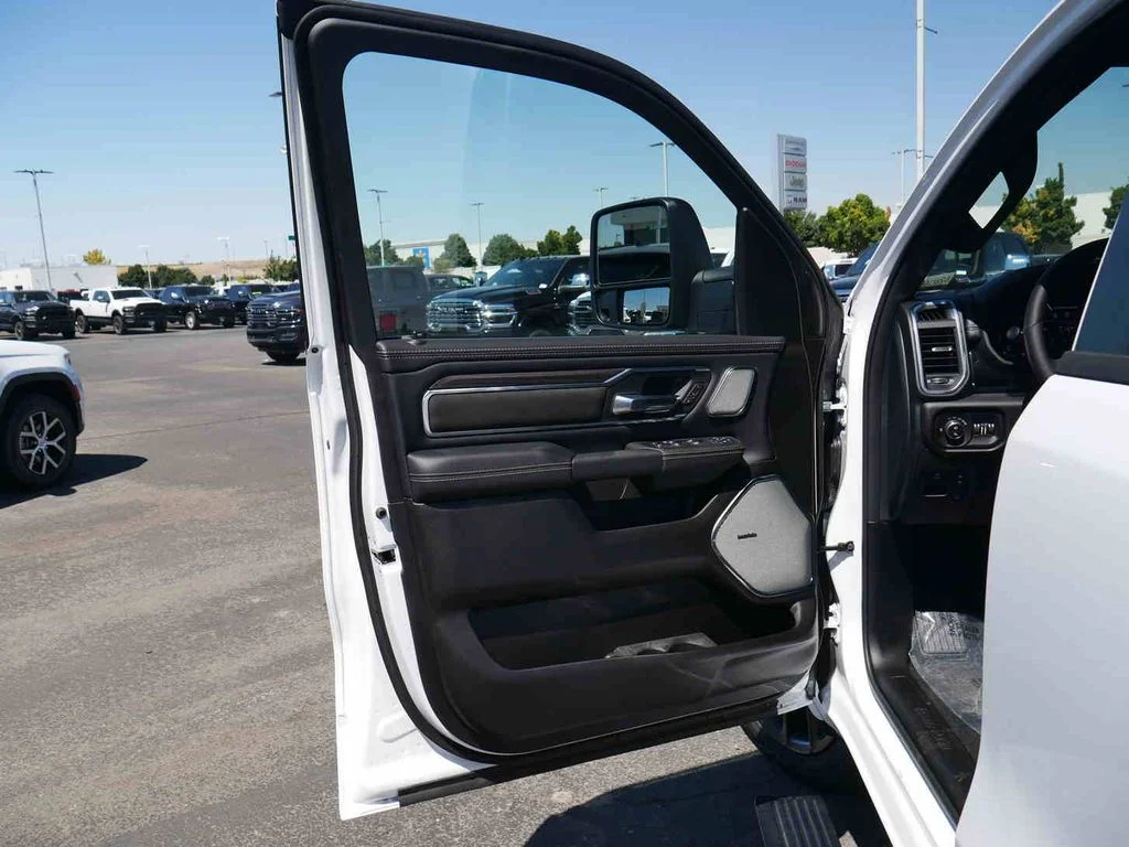 2026 RAM 1500 Laramie - Photo 33