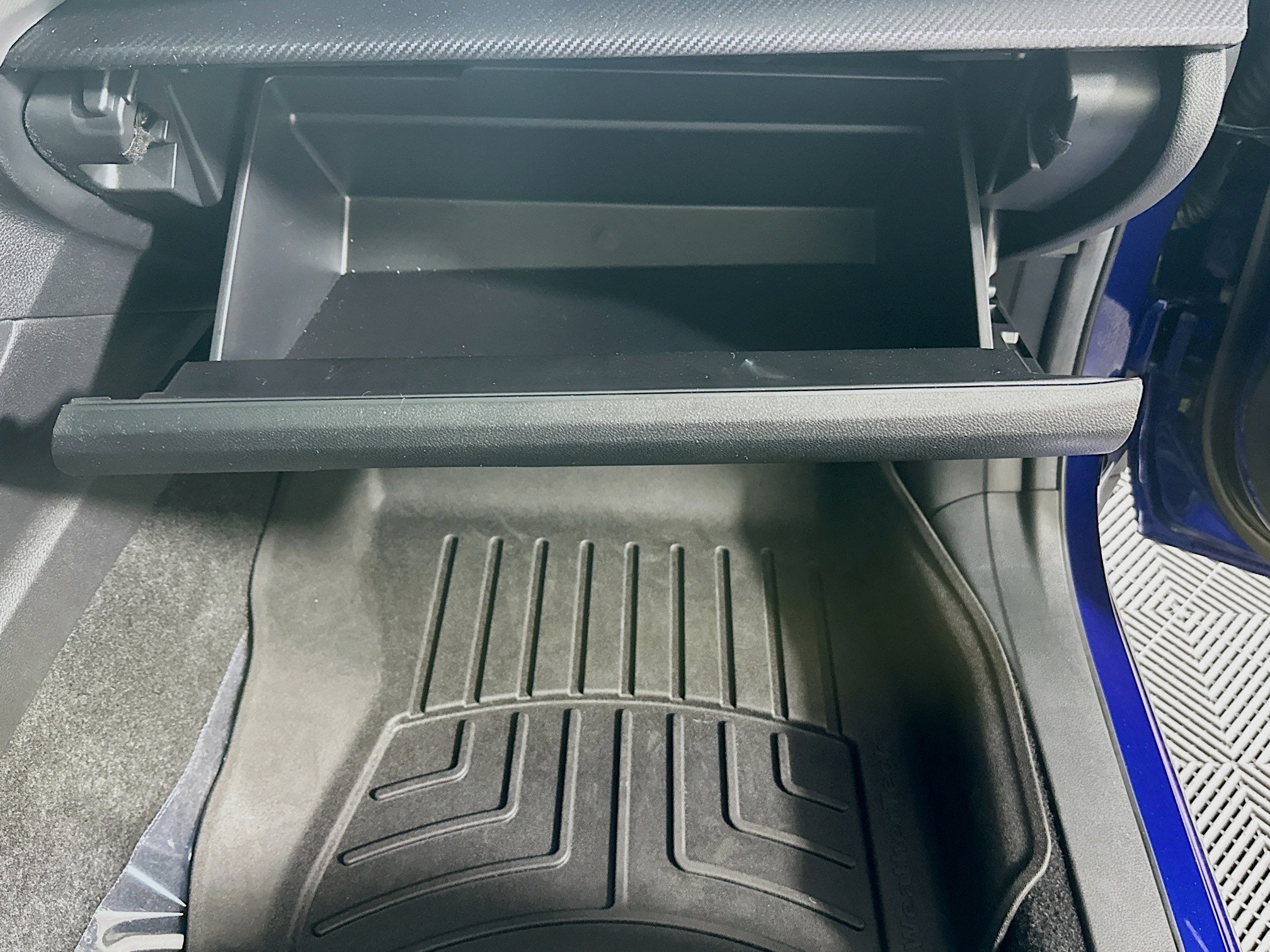 Used 2025 Sapphire Blue Pearl Subaru Limited image 32