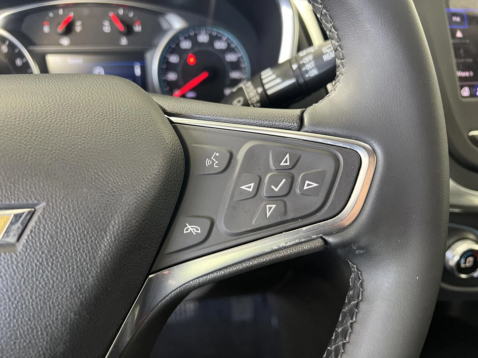 Used 2024 Sterling Gray Metallic Chevrolet LT image 9