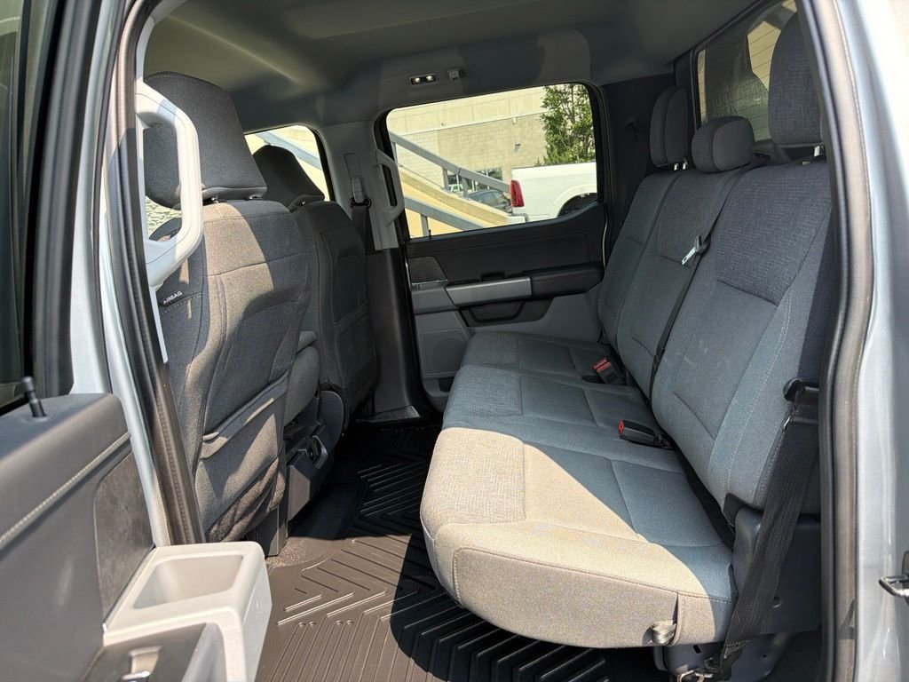 Used 2024  Ford XLT image 13