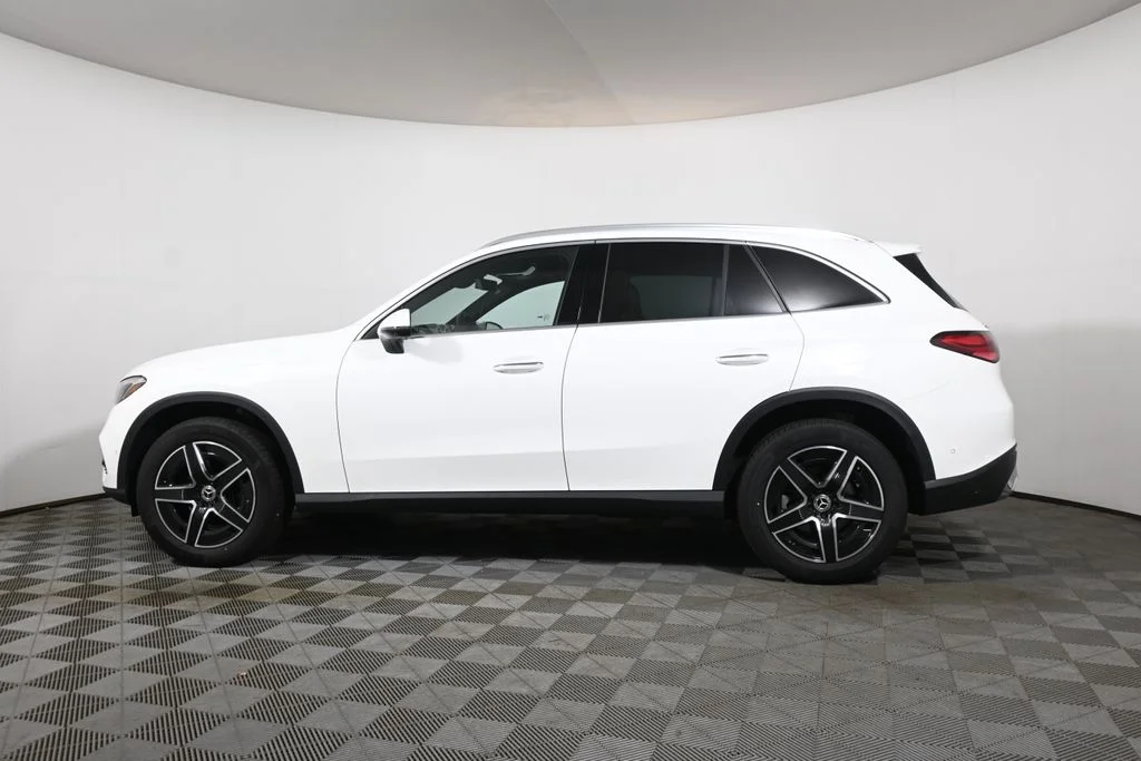 Certified Used 2026 White Mercedes-Benz GLC 300 image 2