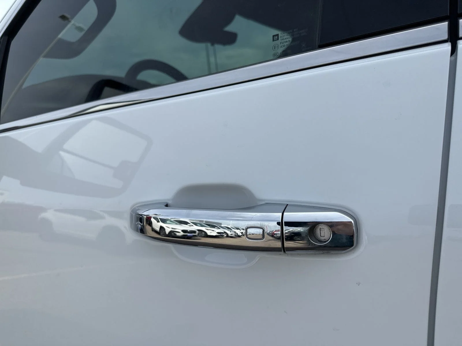 Used 2024 White GMC Denali image 15