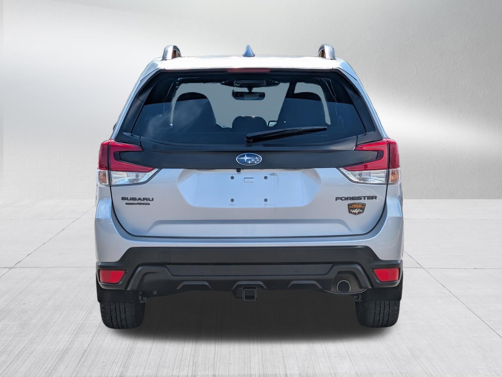 Used 2023 Ice Silver Metallic Subaru Wilderness image 6
