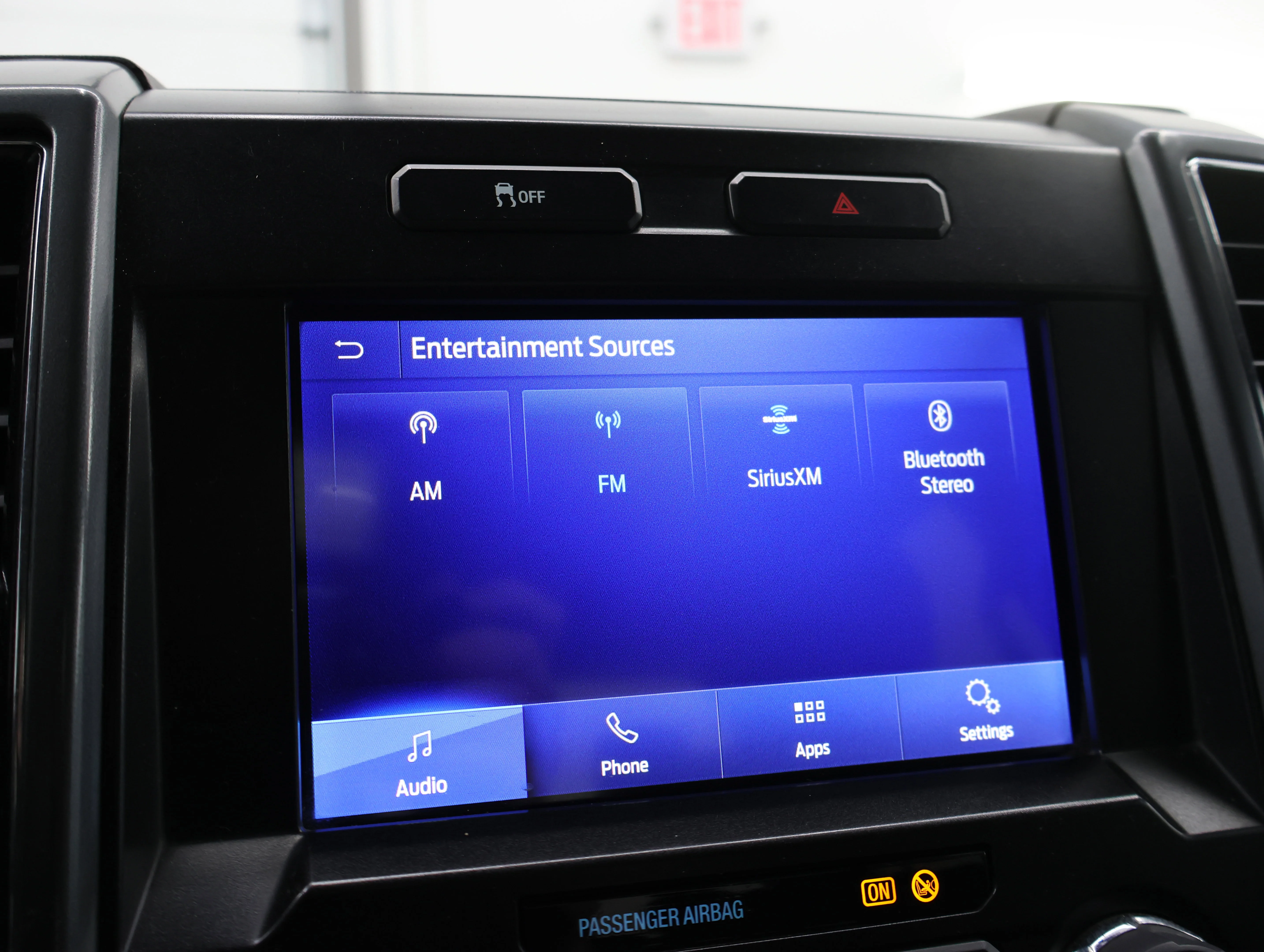 Used 2022 Oxford White Ford XLT image 47