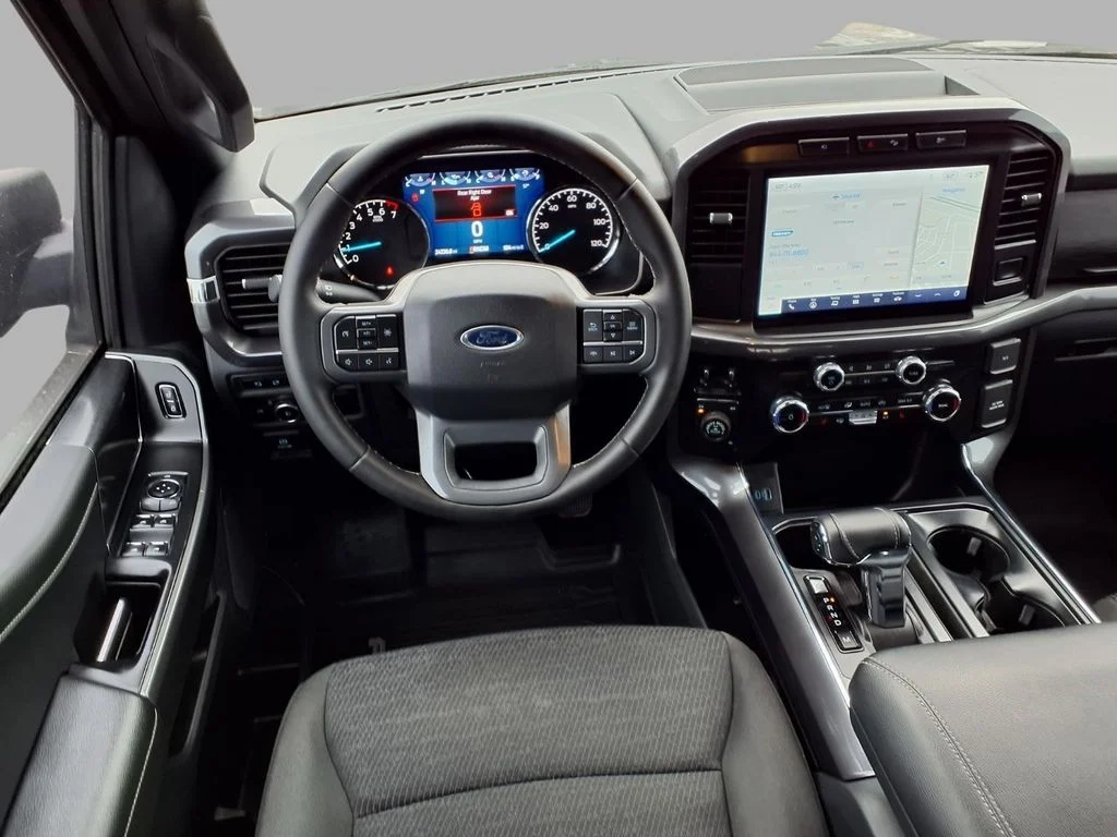 Used 2023 Gray Ford XLT image 4