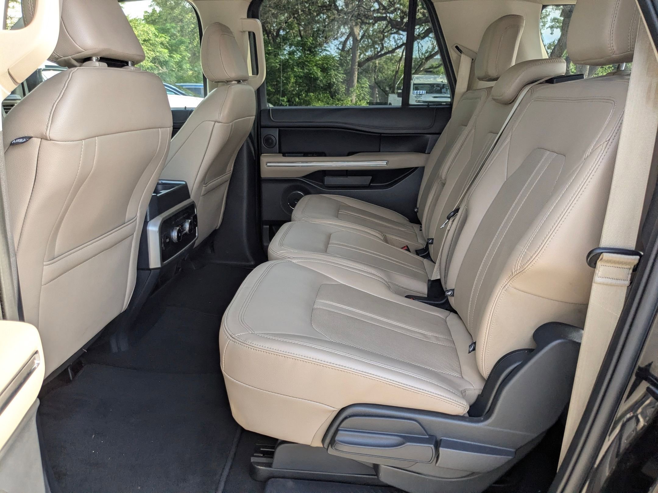 Used 2024 Black Metallic Ford Limited image 21