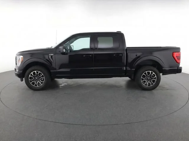 Used 2022  Ford XLT image 3