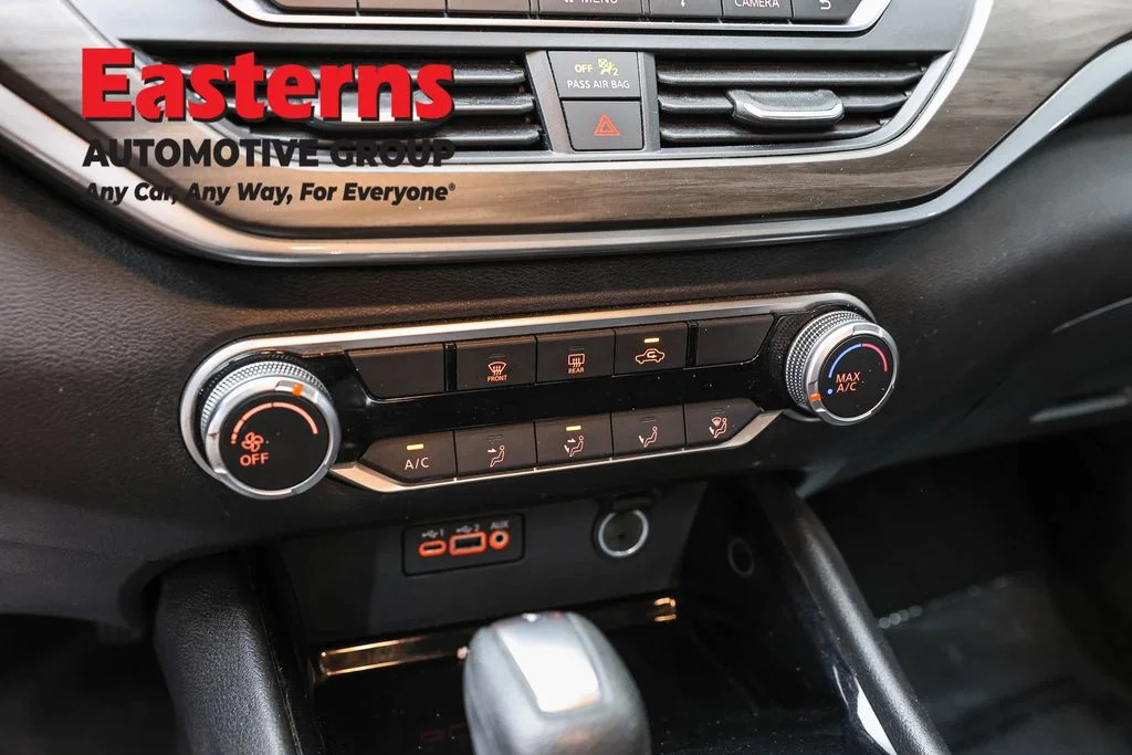 Used 2024 Black Nissan 2.5 SV image 20