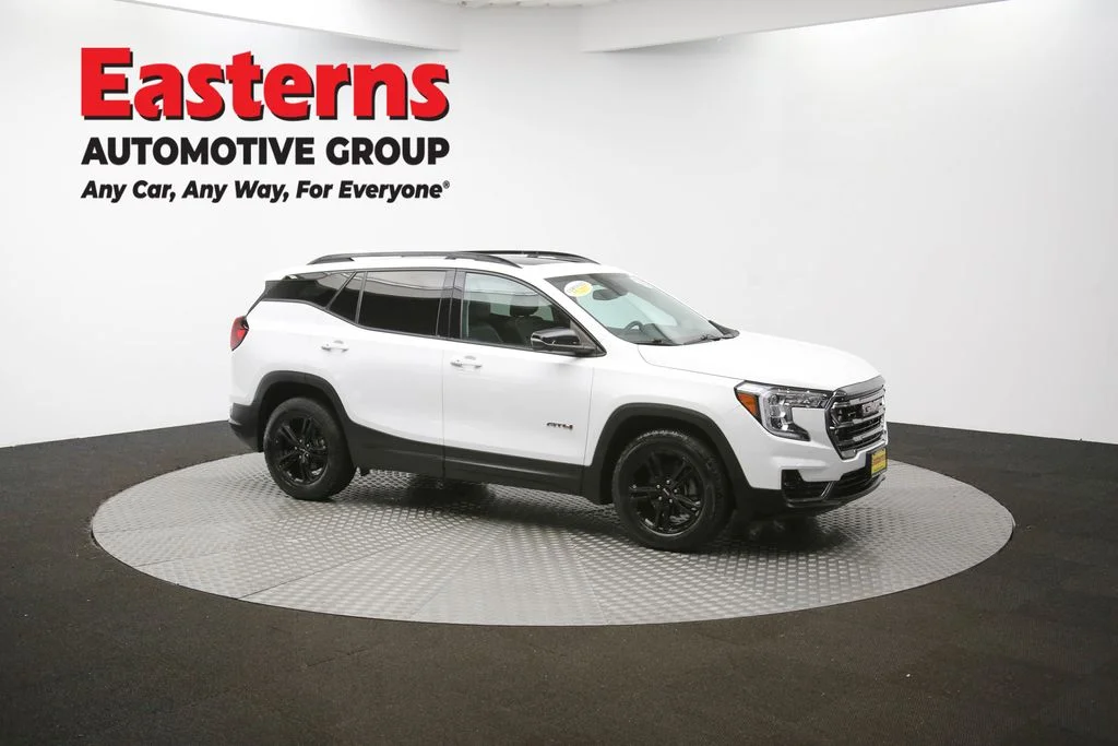 Used 2022 White GMC AT4 image 50