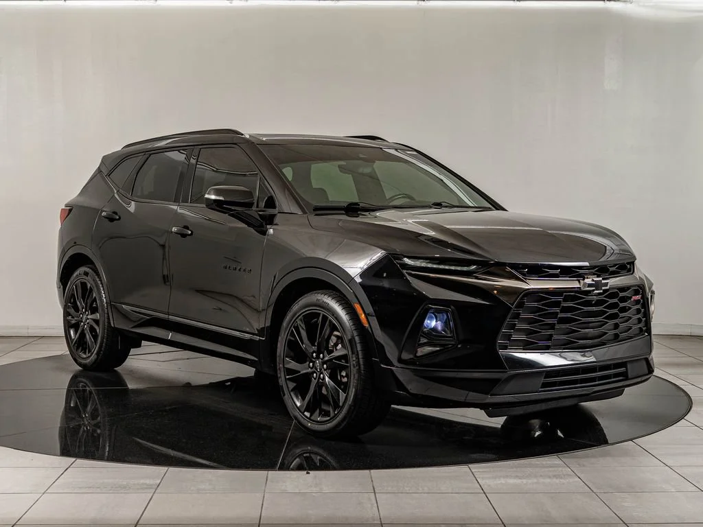 Used 2019 Black Chevrolet RS image 3