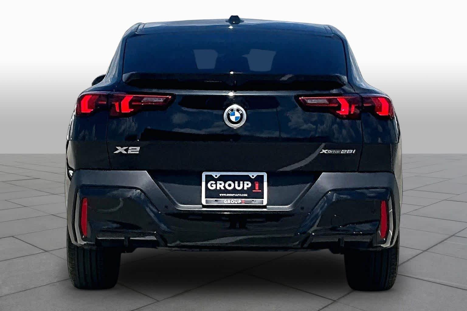 Used 2026 Black Sapphire Metallic BMW xDrive28i image 4