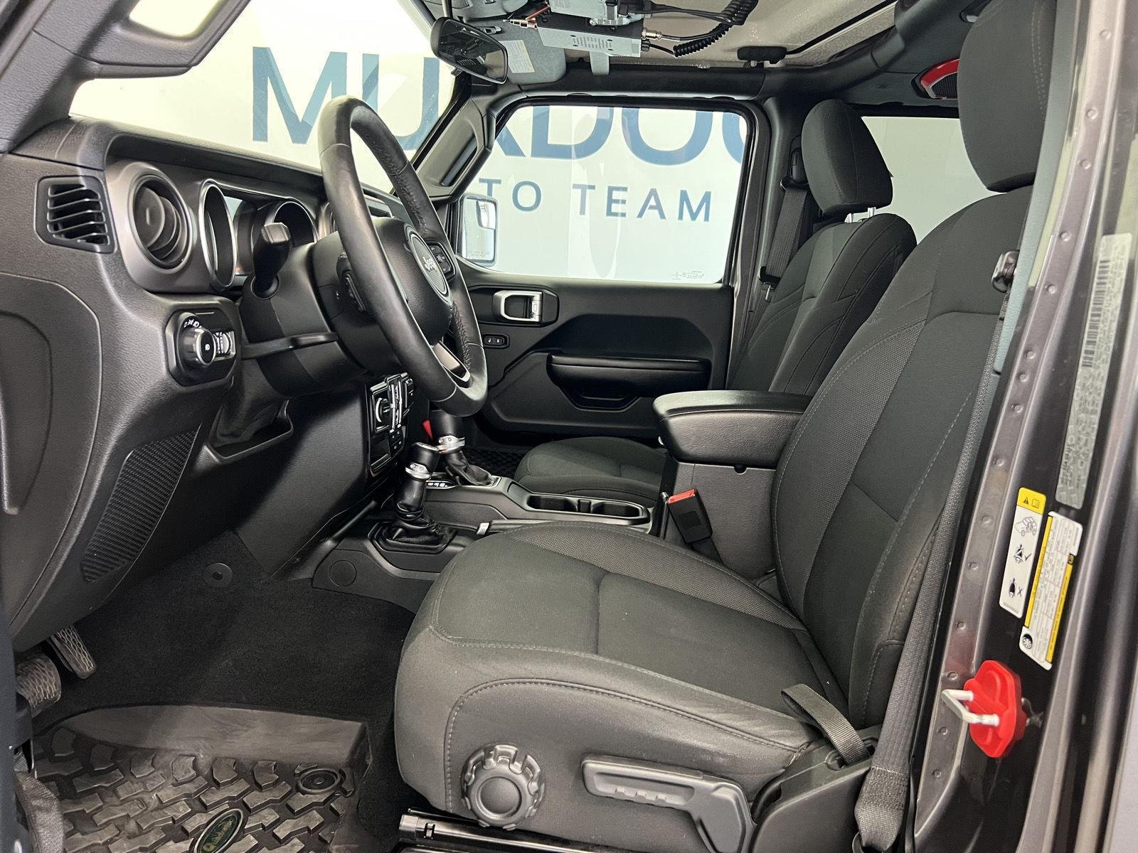 Used 2019 Granite Crystal Metallic Clearcoat Jeep Sport S image 12