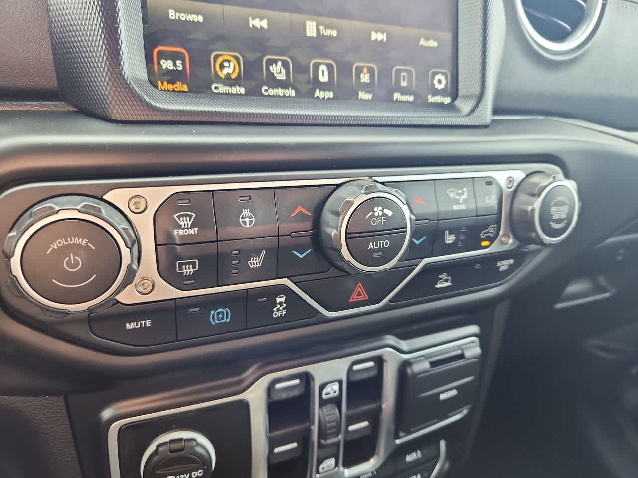 Used 2023 Black Clearcoat Jeep Sahara image 21