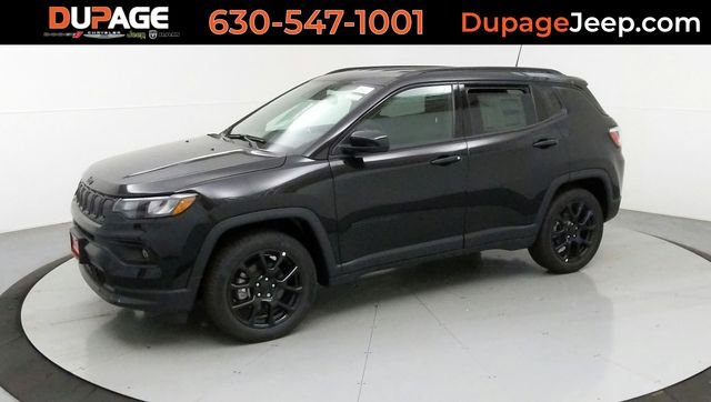 Used 2022 Black Jeep Latitude image 3