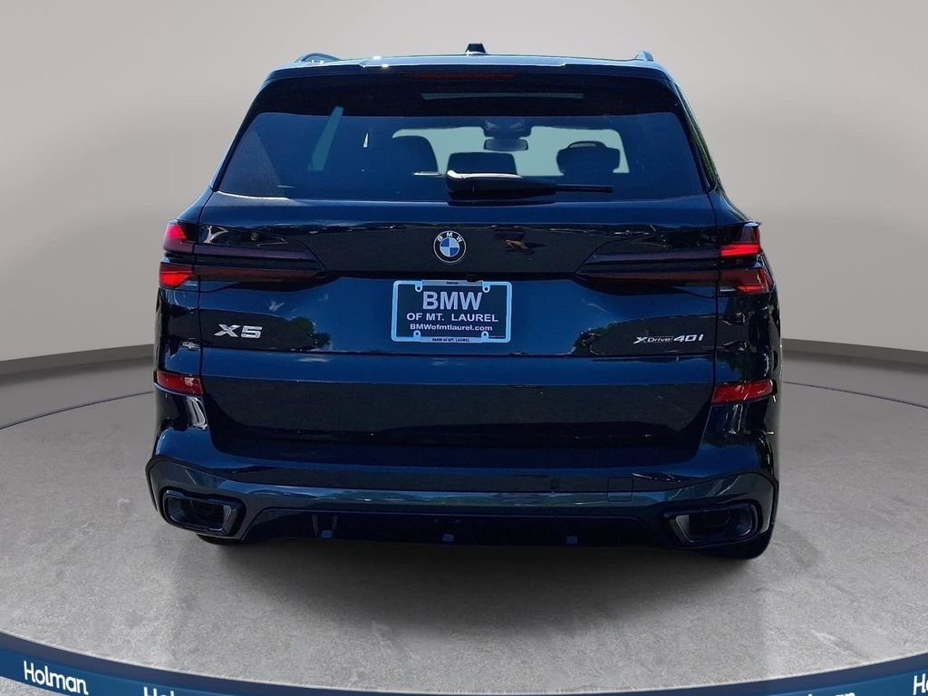 New 2026 Carbon Black Metallic BMW xDrive40i image 5