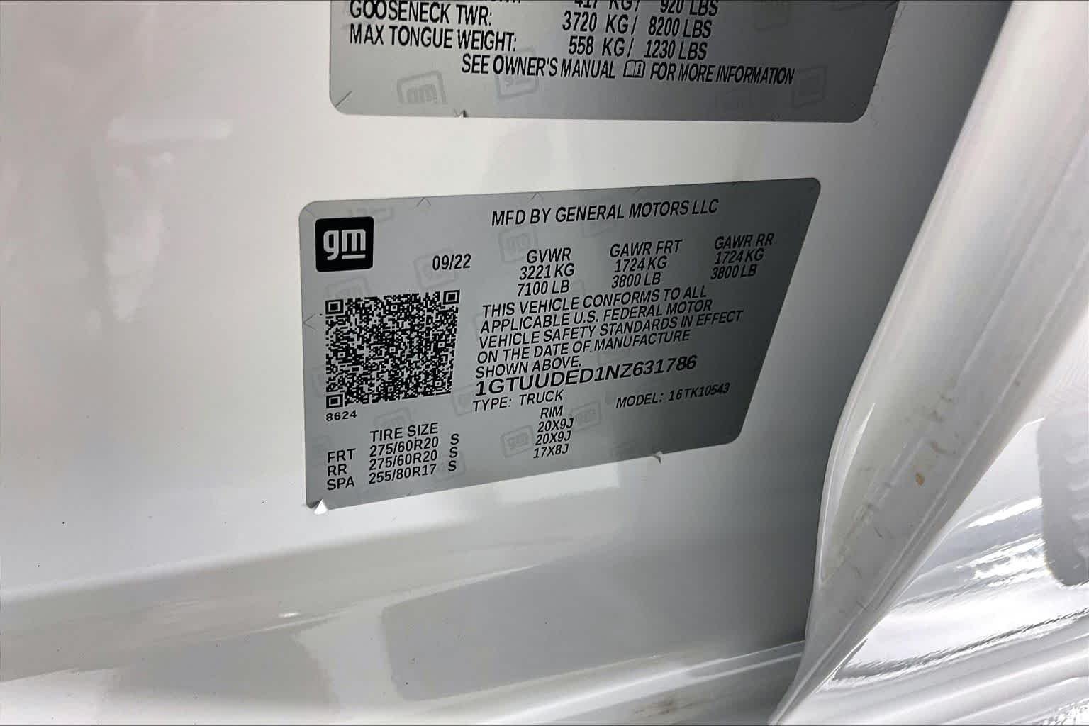 Used 2022 Summit White GMC SLT image 18