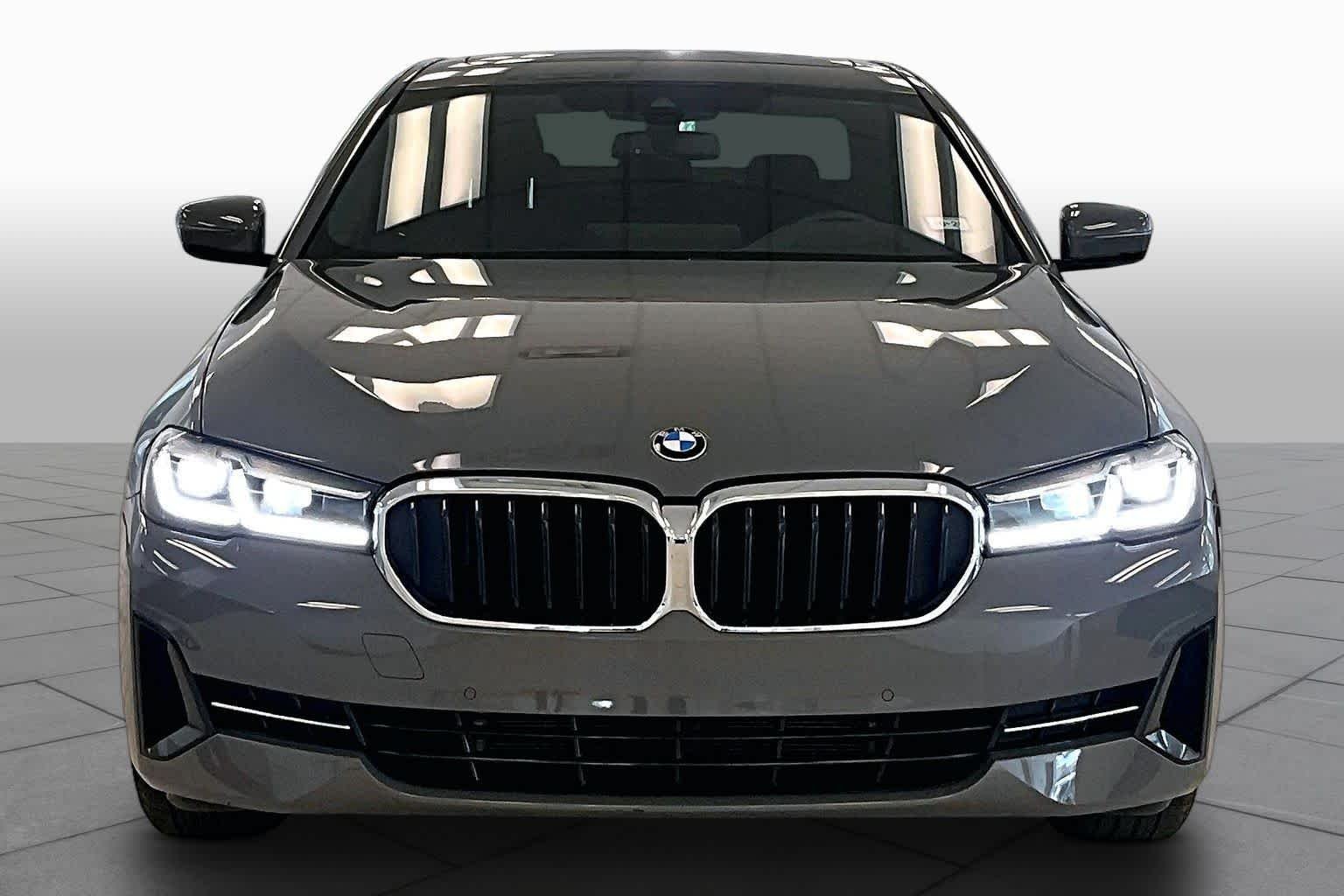 Used 2022 Bernina Grey Amber Effect Metallic BMW 530i image 3