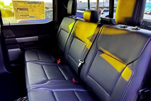 New 2025 Agate Black Metallic Ford XLT image 24