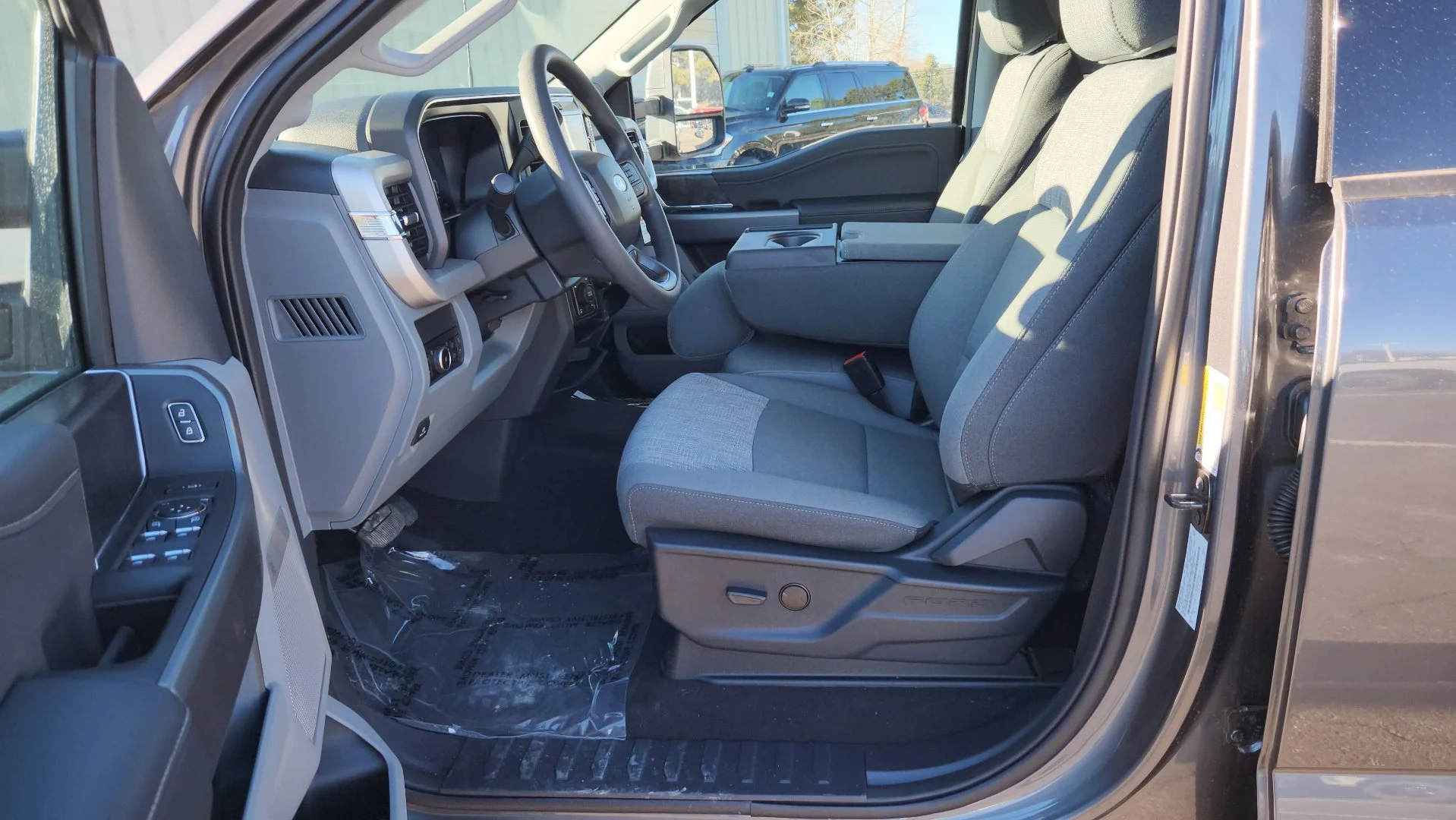 New 2026 Carbonized Gray Metallic Ford XLT image 24