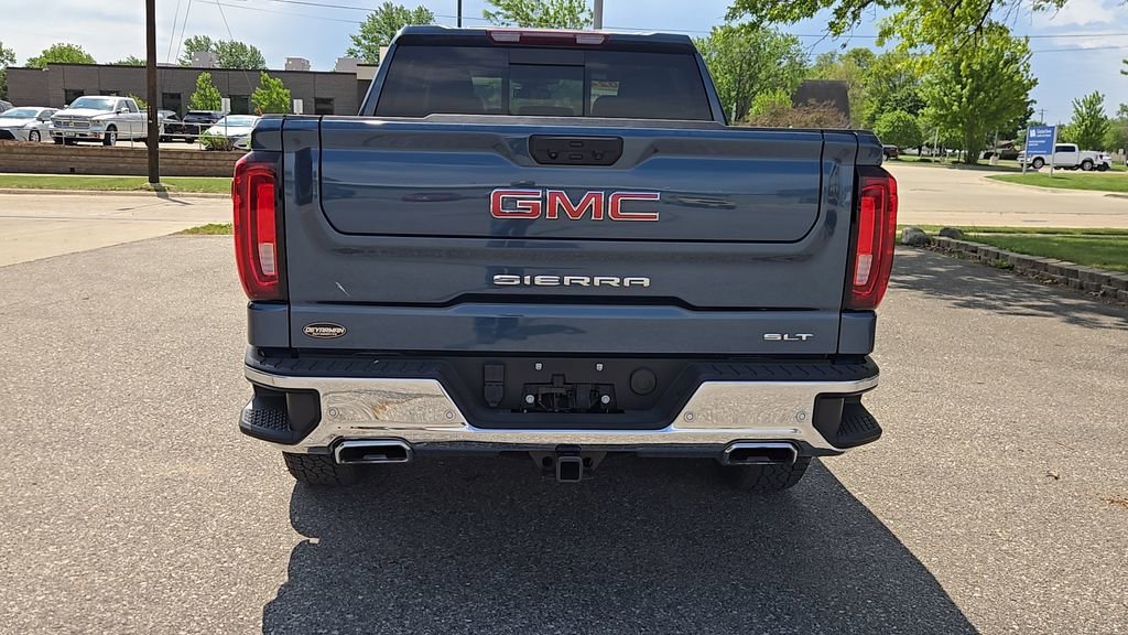 Used 2024 Downpour Metallic GMC SLT image 30