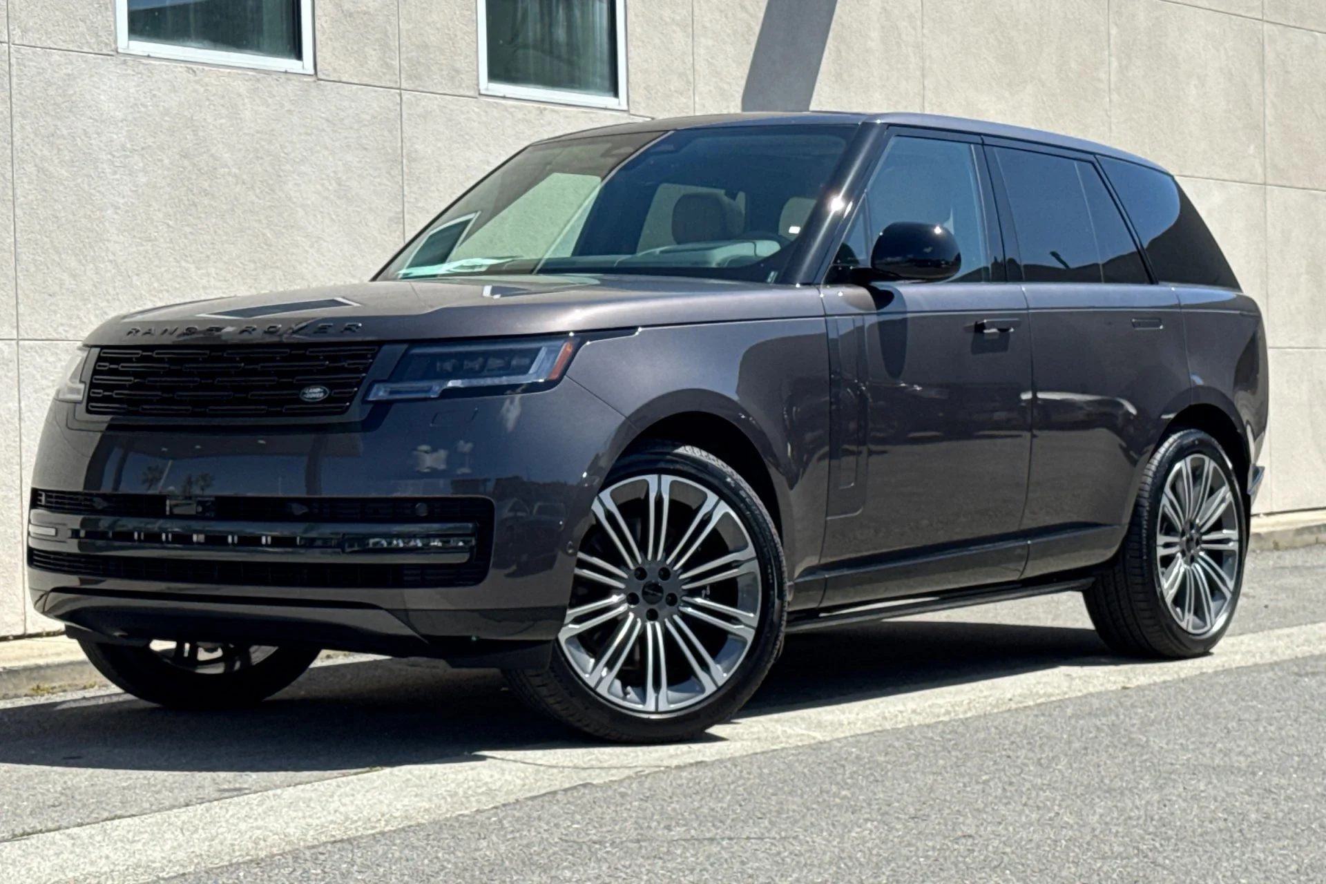 New 2026  Land Rover SE image 1
