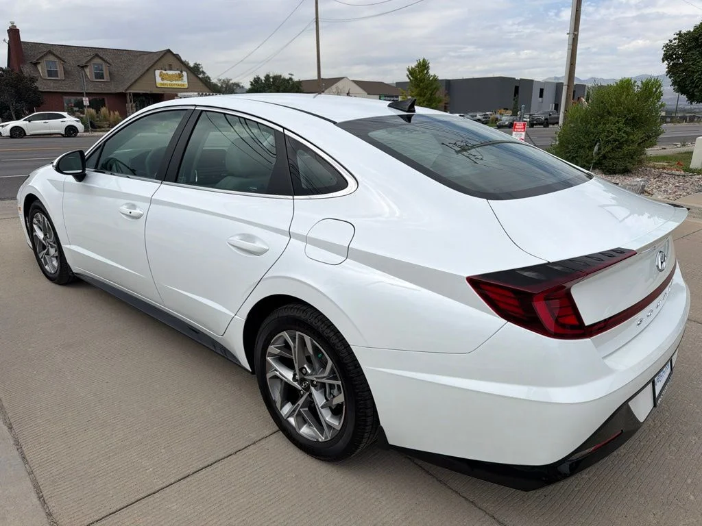 Used 2020 Gray Hyundai SEL image 5